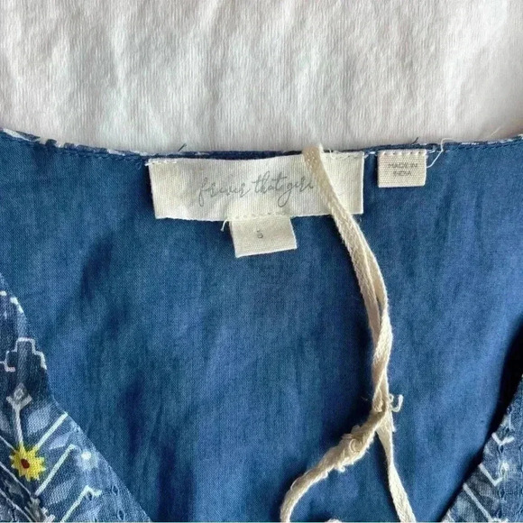 Forever That Girl Anthropologie Blue Long Sleeve Smocked Waist Crop Top Small - Picture 5 of 7